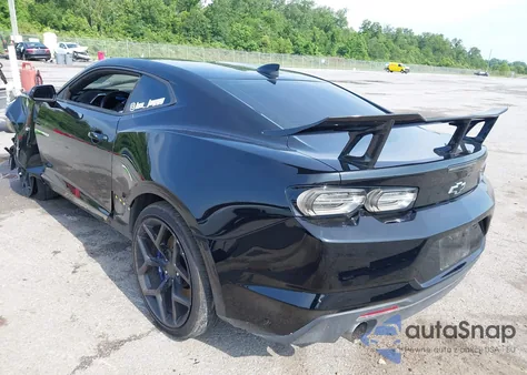 2021 Chevrolet Camaro Rwd 1Ss z USA, uszkodzony, nr VIN 1G1FF1R76M0143063